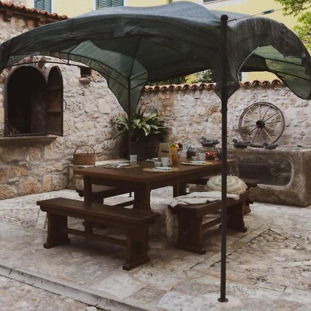 Scardona Rustica, Bed & Breakfast With Jacuzzi, Bbq And Free Parking In Skradin, Krka Lejlighed Eksteriør billede