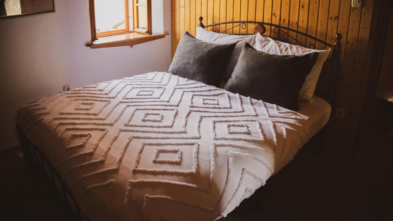 Scardona Rustica, Bed & Breakfast With Jacuzzi, Bbq And Free Parking In Skradin, Krka Lejlighed Eksteriør billede